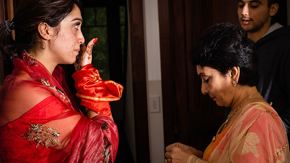 2155 indian-wedding-pictures-chooda-ceremony-sag-harbor-longisland-newyork