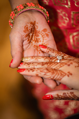 2215 bride-getting-ready- longisland-wedding-pictures--east-end-wedding-east end-longisland-newyork