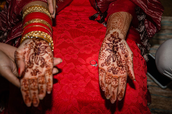2092 indian-wedding-pictures-chooda-ceremony-sag-harbor-longisland-newyork